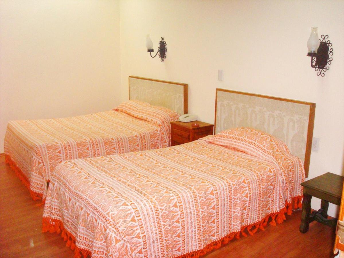 Hotel Don Quijote San Cristóbal de Las Casas Екстериор снимка
