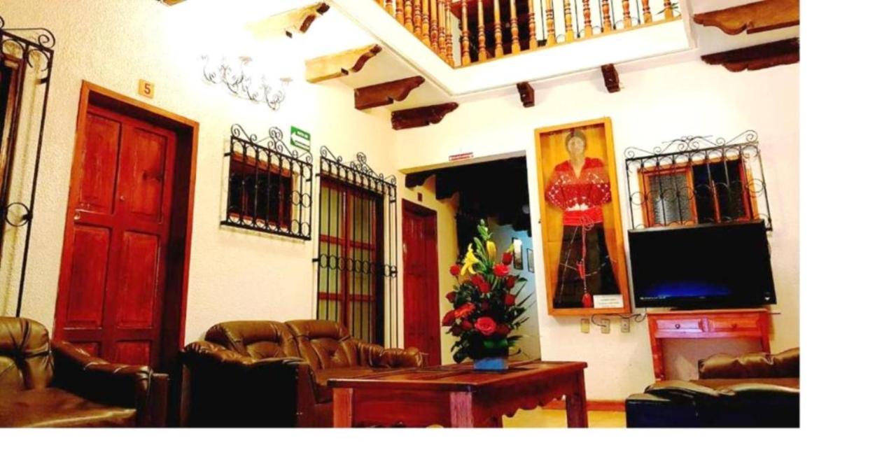 Hotel Don Quijote San Cristóbal de Las Casas Екстериор снимка