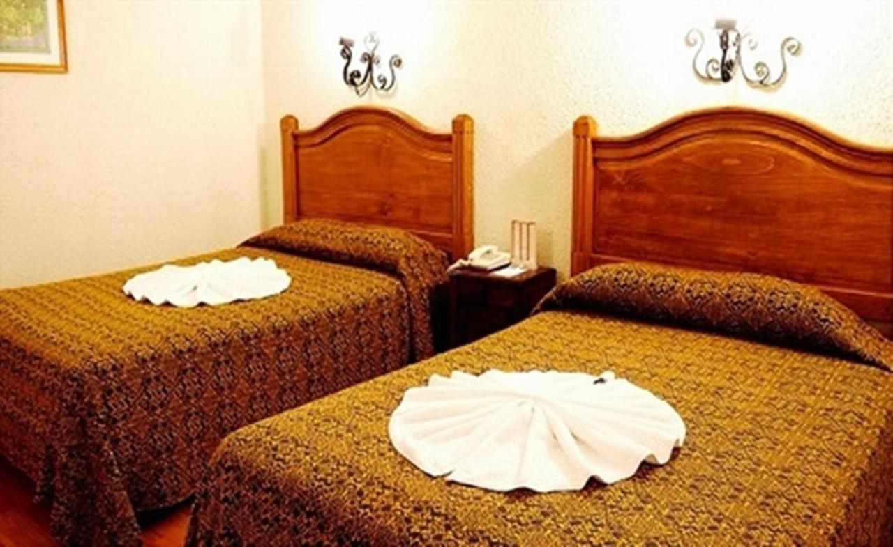 Hotel Don Quijote San Cristóbal de Las Casas Екстериор снимка