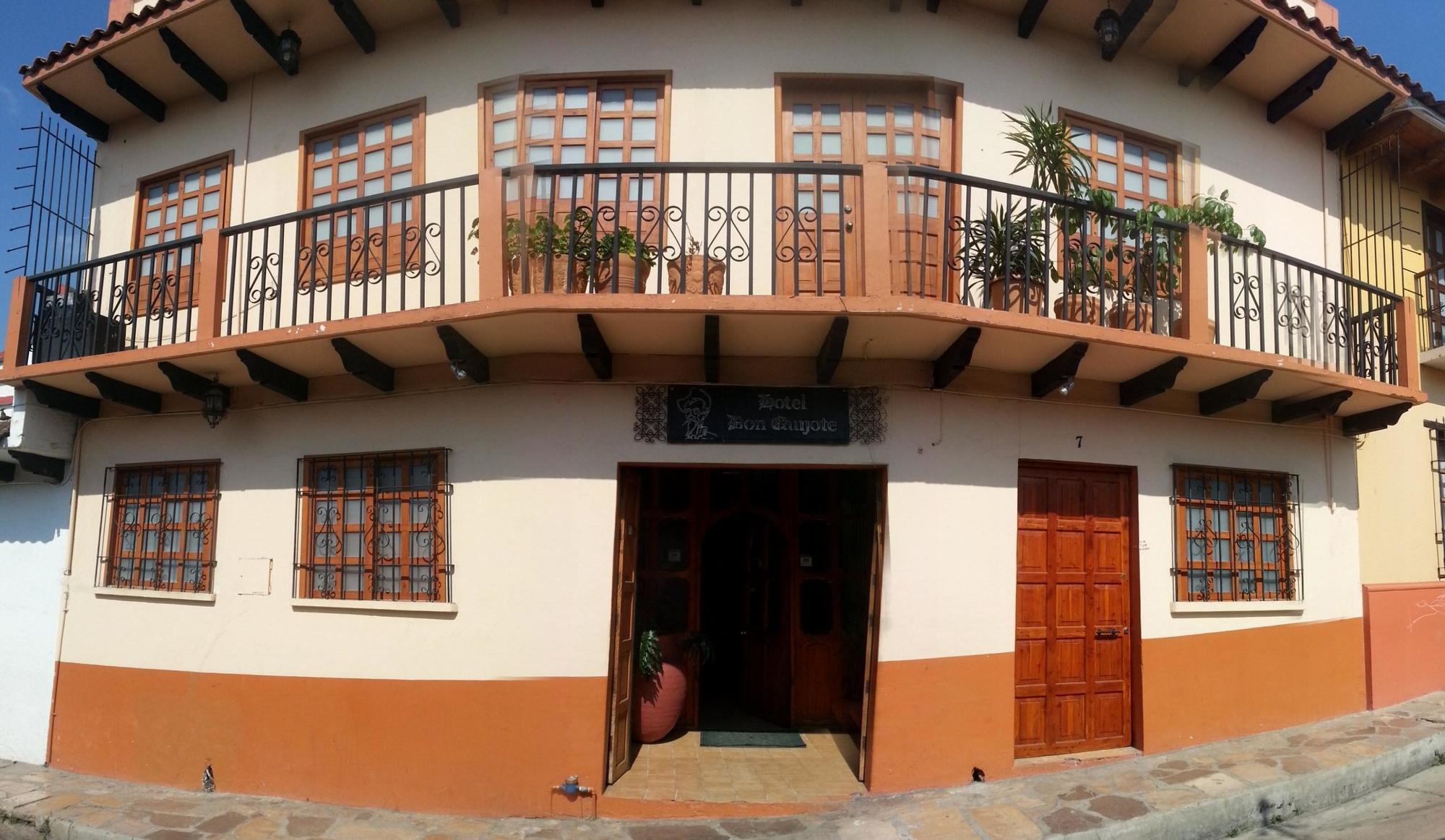 Hotel Don Quijote San Cristóbal de Las Casas Екстериор снимка